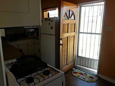 8004 Carpenter Dr, El Paso, TX 79915 - photo 2