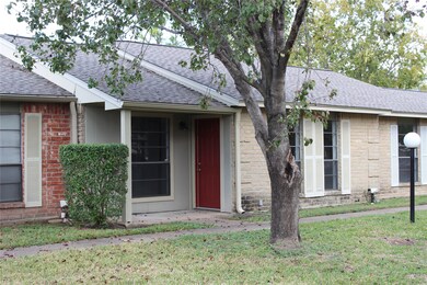 Conveniently located in Spring Branch close to sho