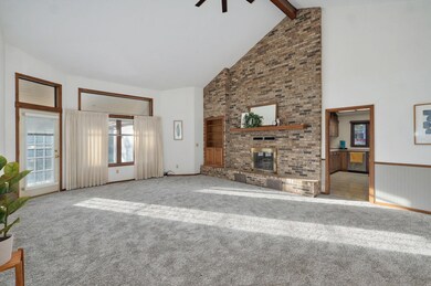 2209 S Golden Ave-5