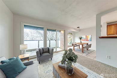 15152 65th Ave S unit 821, Tukwila, WA 98188 - photo 4