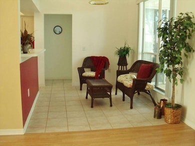1592 Stafford Ave Breakfast Nook