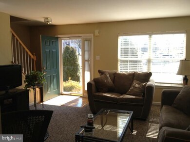 112 Arden Ct, Harleysville, PA 19438 - photo 2