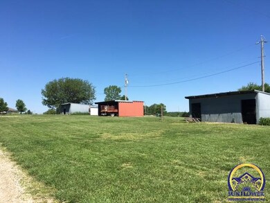 9877 T Rd, Hoyt, KS 66440 - photo 5