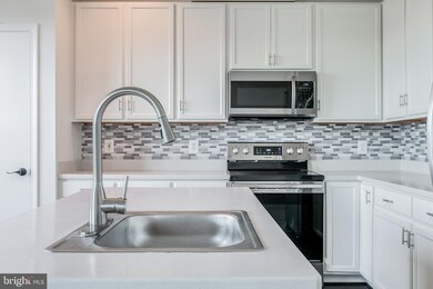 113 Lavenport Cir, Frederick, MD 21702 - photo 7