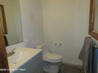 5186 Spring Dr, Swiftwater, PA 18370 - photo 6