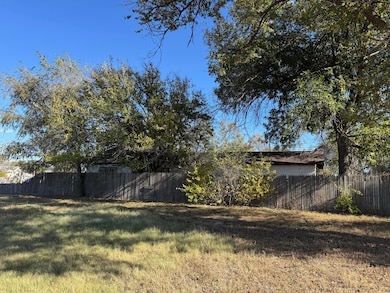 406 E 2nd St, Clarendon, TX 79226 - photo 7