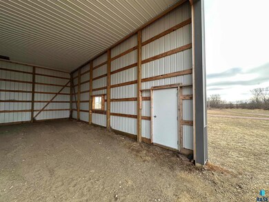 621 S Church Ave unit Lot 6, Hills, MN 56138 - photo 4