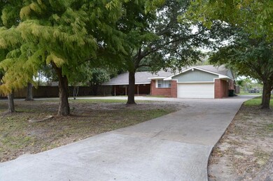 5125 Colonial Dr, Pearland, TX 77584 - photo 5