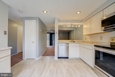 7323 Sheila Ln, Clinton, MD 20735 - photo 4