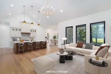 1702 E Cobblestone Dr, Ozark, MO 65721 - photo 2