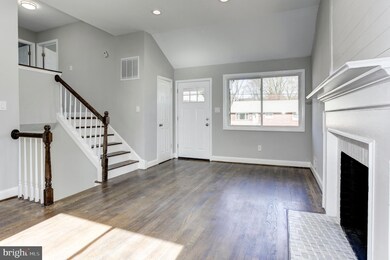 405 Saint Margarets Dr, Capitol Heights, MD 20743 - photo 3