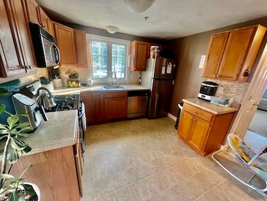 97 Hildreth St unit 1, Lowell, MA 01850 - photo 3