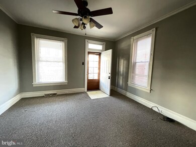 122 N Franklin St, Waynesboro, PA 17268 - photo 4