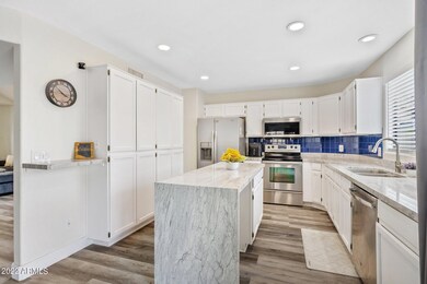 Bright and beautiful kitchen
