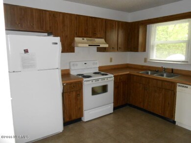 110 Stallion Dr, Jacksonville, NC 28540 - photo 3