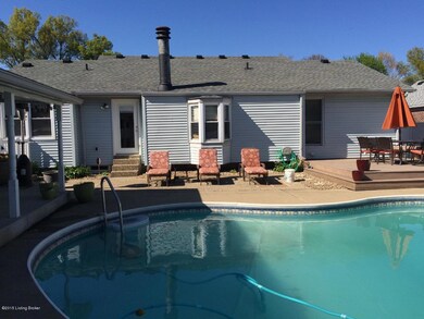 8014 Schroering Dr, Louisville, KY 40291 - photo 5