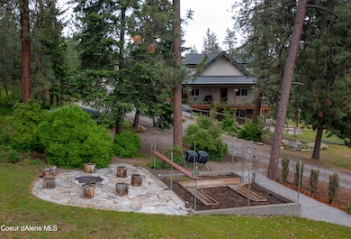 Garden & Fire Pit