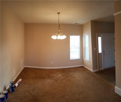 12840 End Zone Dr, Fishers, IN 46037 - photo 4