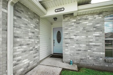 2705 Bayou Adois Ct, Marrero, LA 70072 - photo 3