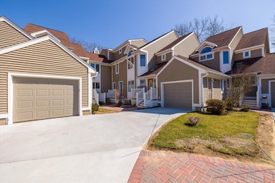 69 Pointe Rok Dr, Worcester, MA 01604 - photo 4