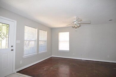 401 W Brady St, Decatur, TX 76234 - photo 5