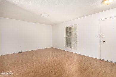 10825 W Kelso Dr, Sun City, AZ 85351 - photo 7