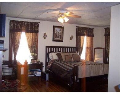 17 Park St unit 2, Wakefield, MA 01880 - photo 4