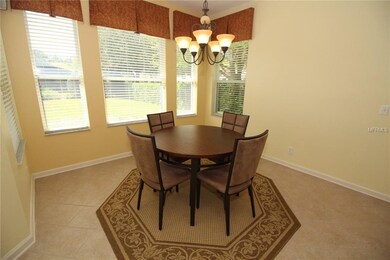 11'x11' Dining Room w/ upgraded hanging light fixt