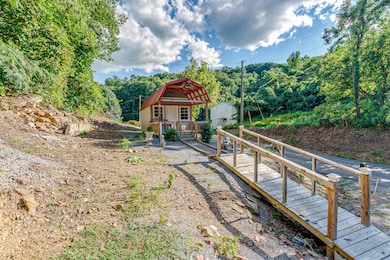 2881 Maples Branch Rd, Sevierville, TN 37876 - photo 3