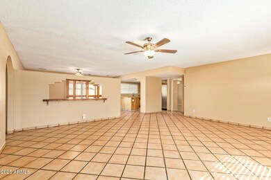 8010 W Westview Dr unit 6, Phoenix, AZ 85033 - photo 5