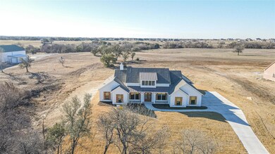 1016 Twin Creeks Dr, Weatherford, TX 76088 - photo 2