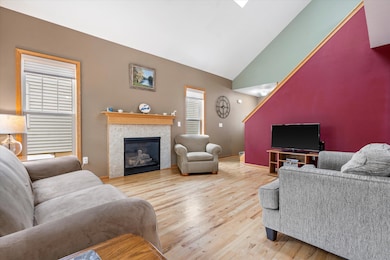 05-Spacious Great Room