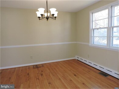 7 W Conrad Dr, Wilmington, DE 19804 - photo 5