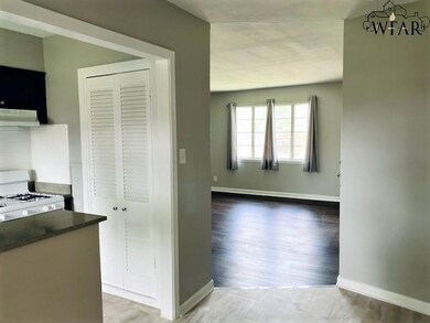 3701 Southmoor Ln unit . E6, Wichita Falls, TX 76302 - photo 2