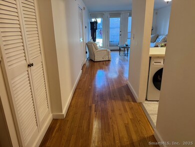 160 Fairfield Woods Rd unit 35, Fairfield, CT 06825 - photo 4