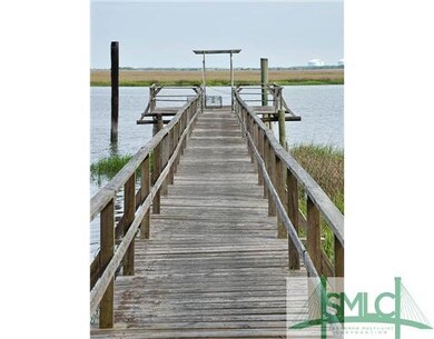 Waterfront/Dock/Pier.