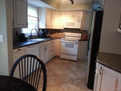 2127 W Columbia St, Allentown, PA 18104 - photo 6