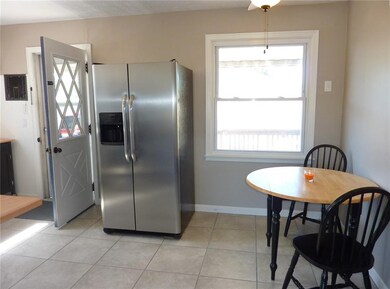 639 Byland Dr, Beech Grove, IN 46107 - photo 4