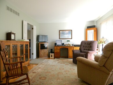 1225 Foxglove Dr, Batavia, IL 60510 - photo 7