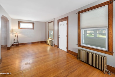 306 Huston St, Schenectady, NY 12302 - photo 4