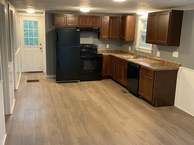 212 Holtshire Rd, Orange, MA 01364 - photo 2