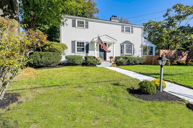 210 Pinckney Rd, Little Silver, NJ 07739 - photo 4