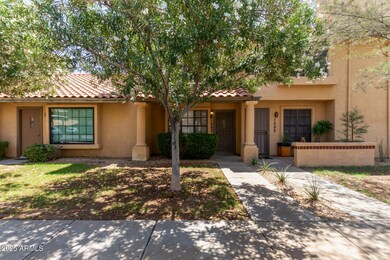 5704 E AIRE LIBRE Ave