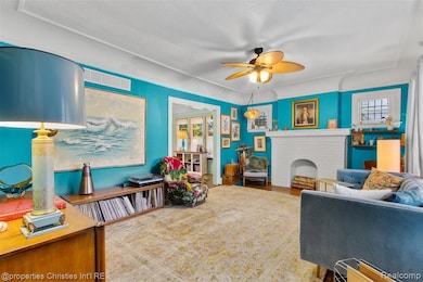 221 Chalmers St, Detroit, MI 48215 - photo 2