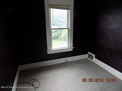 524 W Sperling St, Wyoming, PA 18644 - photo 6