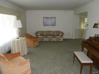 669 Jacobsburg Rd, Nazareth, PA 18064 - photo 5