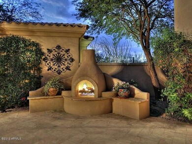 tour892001_Kiva Fireplace_800_600