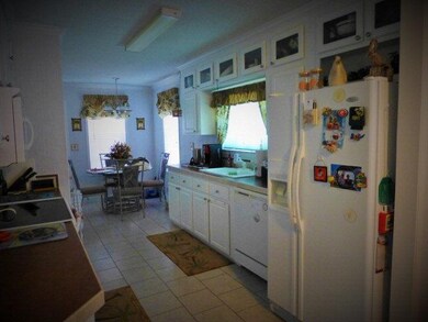 OPEN KITCHEN