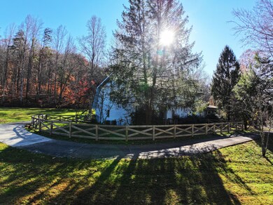 820 Sweet Lick Rd, Irvine, KY 40336 - photo 4