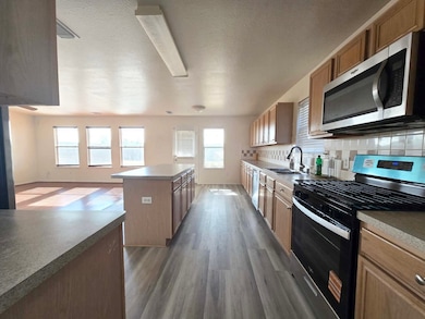 15723 Crooked Arrow Dr, Sugar Land, TX 77498 - photo 7